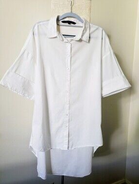 Walter Baker White Button Down Shirt | Size M | Oversized High-Low Blouse